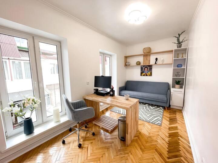Freedom Apartments In The Heart Of Lviv - Balabana Str And Svoboda Avenue Exteriör bild